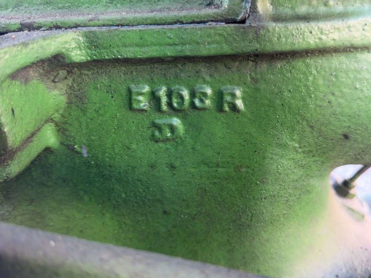 john-deere-112-image-15