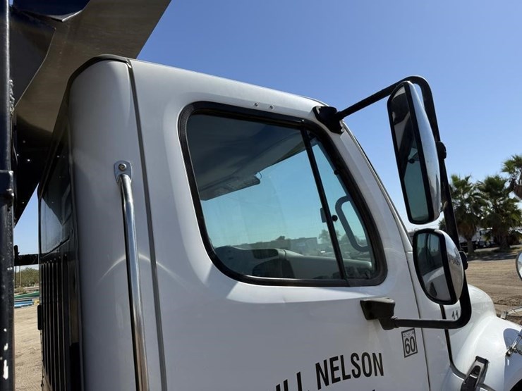 2018-freightliner-m2-t/a-dump-truck-image-22