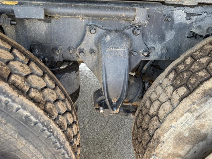 2018-freightliner-m2-t/a-dump-truck-image-45