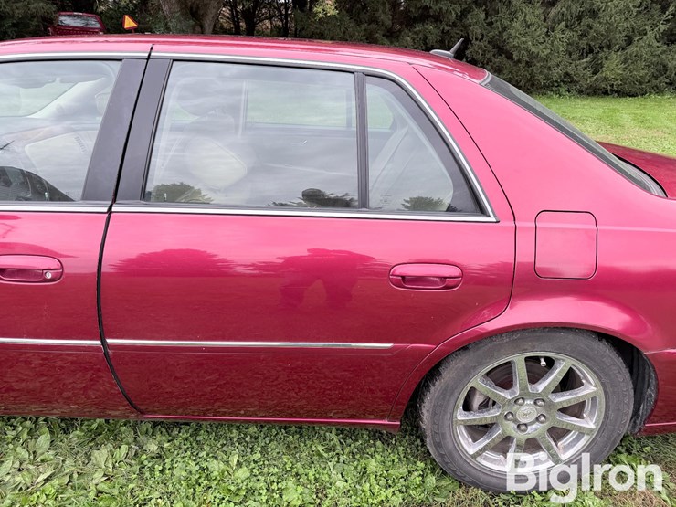 2007-cadillac-dts-performance-sedan-image-11