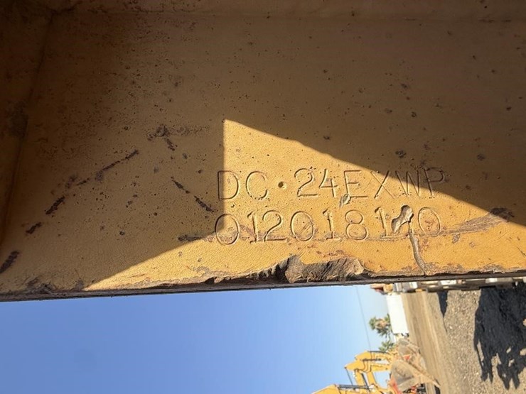 cat-24"-excavator-compaction-wheel-image-10
