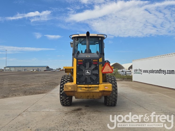 2008-john-deere-444j-image-4