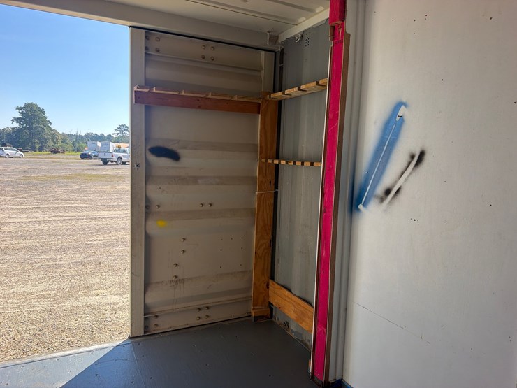 #47211-•-20ft-shipping-container-image-8