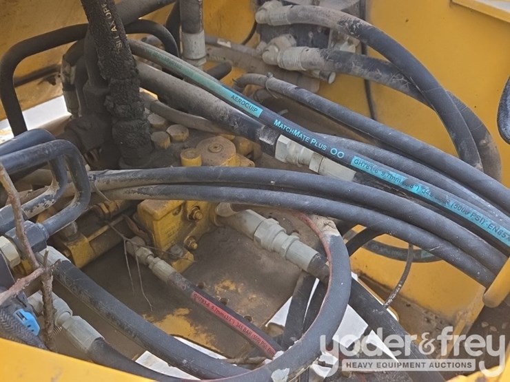 2008-john-deere-444j-image-25