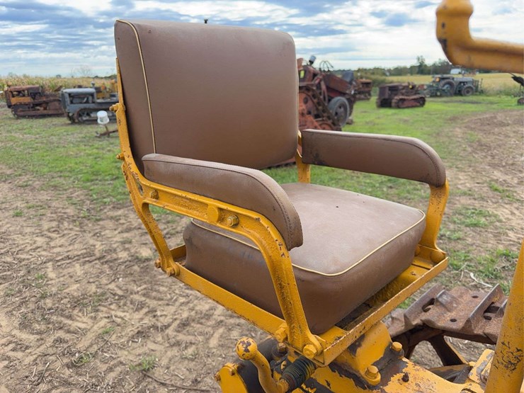 caterpillar-2-ton-image-24