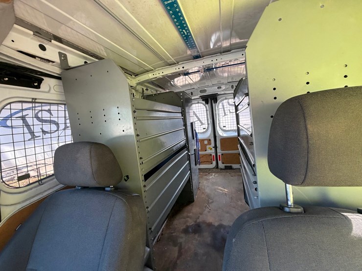 #4553-•-2015-ford-transit-connect-cargo-van-image-34