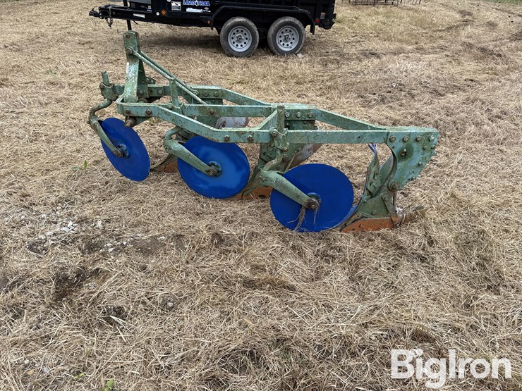 john-deere-3-pt-bottom-plow-image-8