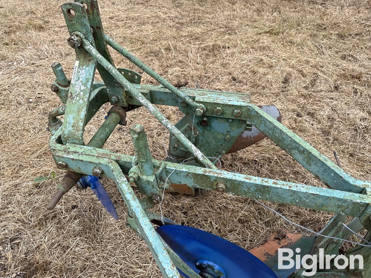 john-deere-3-pt-bottom-plow-image-11