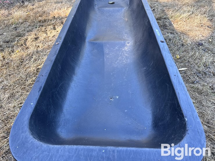 poly-10'-feed-bunk-image-12