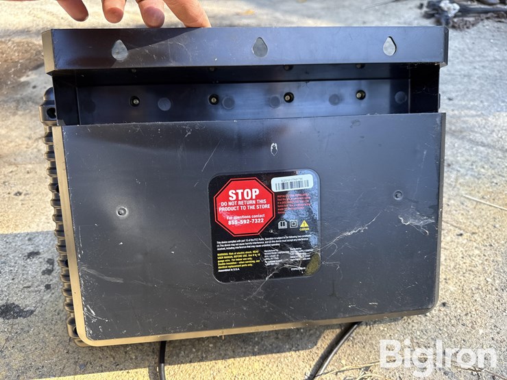 american-farm-works-eac100mn-electric-fence-controller-image-9