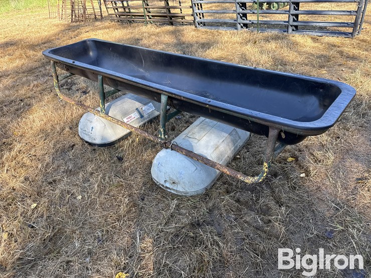 poly-10'-feed-bunk-image-3