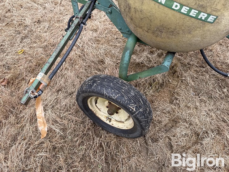 john-deere-10’-pull-type-sprayer-image-15