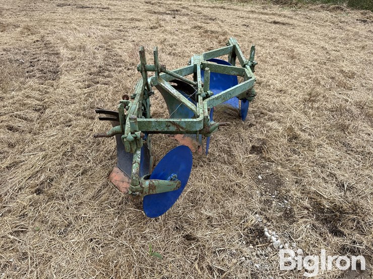 john-deere-3-pt-bottom-plow-image-2