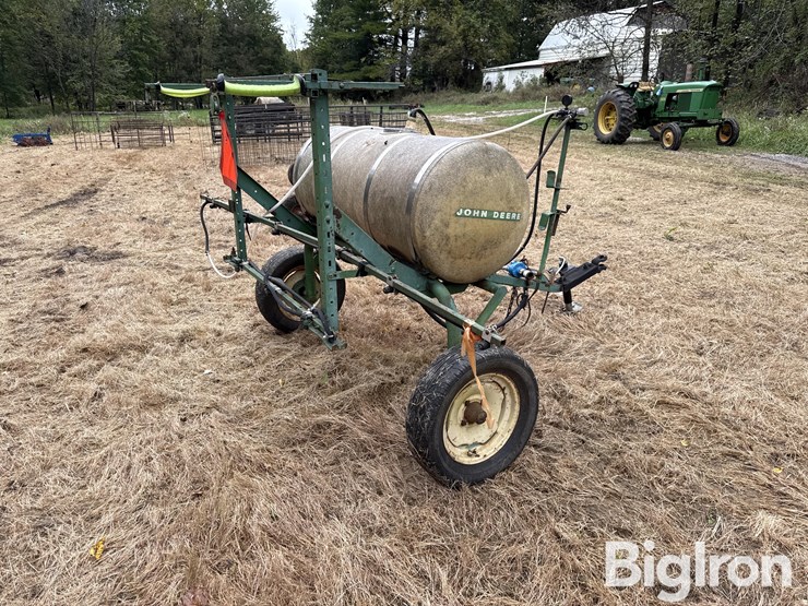 john-deere-10’-pull-type-sprayer-image-5