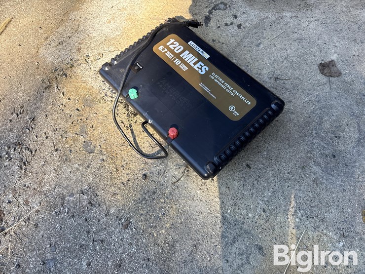 american-farm-works-eac100mn-electric-fence-controller-image-5