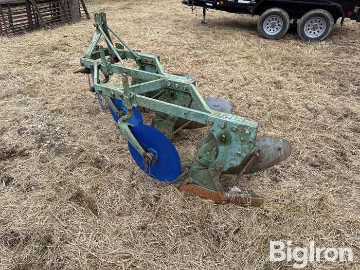 john-deere-3-pt-bottom-plow-image-7