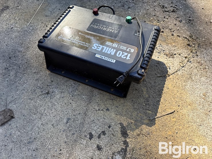 american-farm-works-eac100mn-electric-fence-controller-image-1