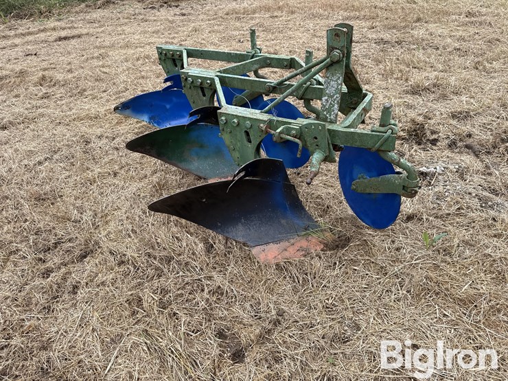 john-deere-3-pt-bottom-plow-image-3