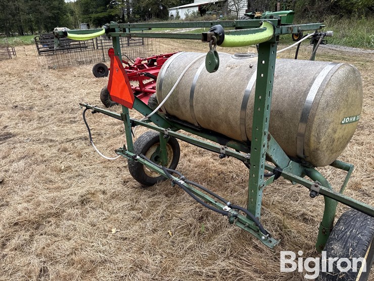 john-deere-10’-pull-type-sprayer-image-19