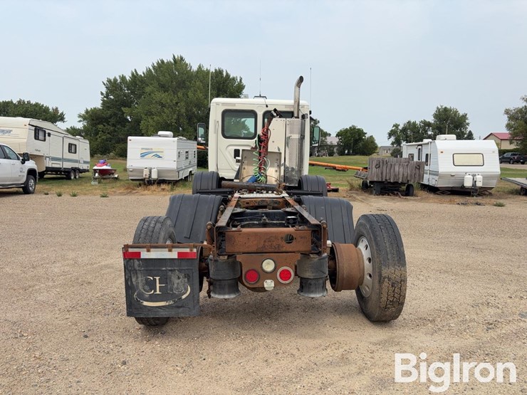 2012-freightliner-cascadia-tri/a-cab-&-chassis-image-6