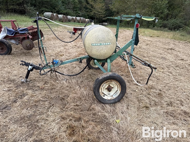 john-deere-10’-pull-type-sprayer-image-8
