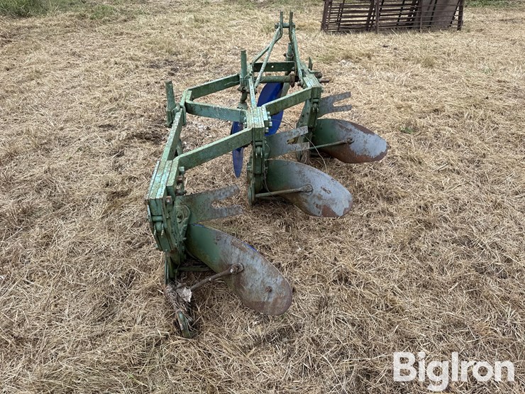 john-deere-3-pt-bottom-plow-image-6