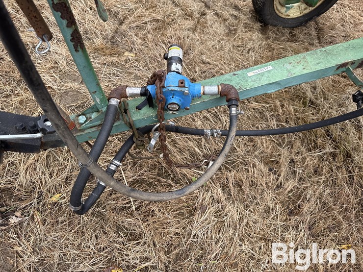 john-deere-10’-pull-type-sprayer-image-11