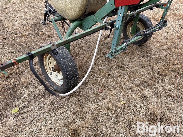 john-deere-10’-pull-type-sprayer-image-20