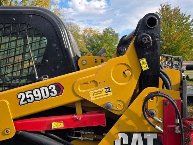 2019-caterpillar-259d3-image-26