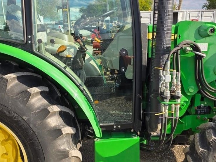 2016-john-deere-5065e-image-27