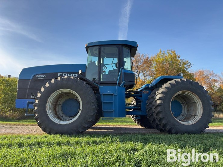 ford-versatile-9280-4wd-tractor-image-8
