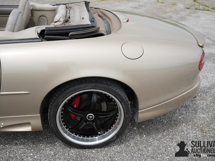 run-#103---1999-jaguar-xk8-convertible-"mina-gallery"-edition-image-17