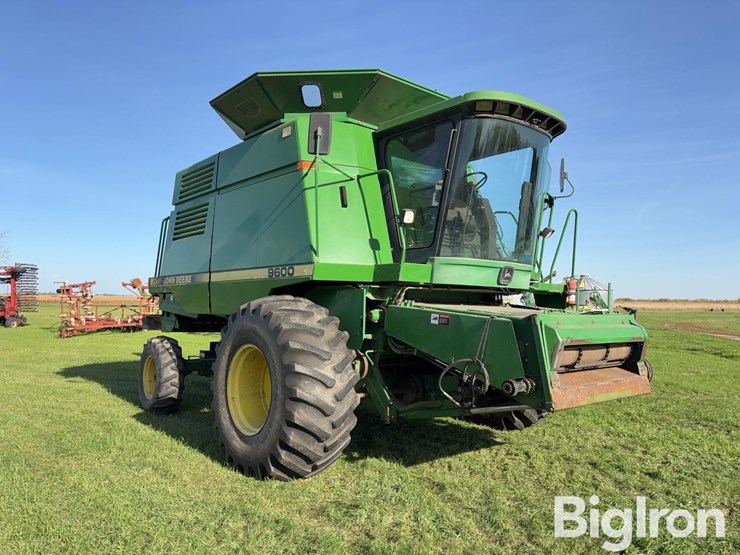 john-deere-9600-combine-image-3