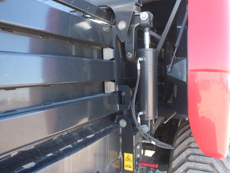 #1024-•-2019-case-ih-lb434xl-square-baler-image-52