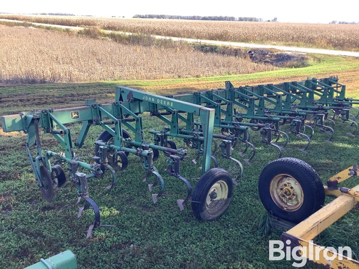 john-deere-er014-rear-mount-cultivator-image-8