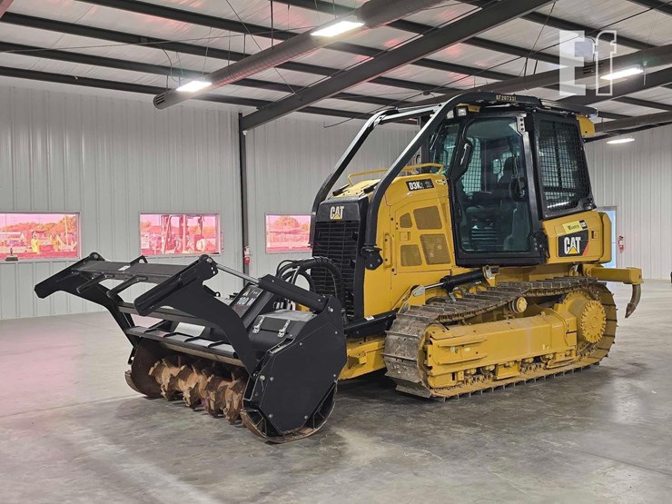 2020-caterpillar-d3k2-xl-image-1