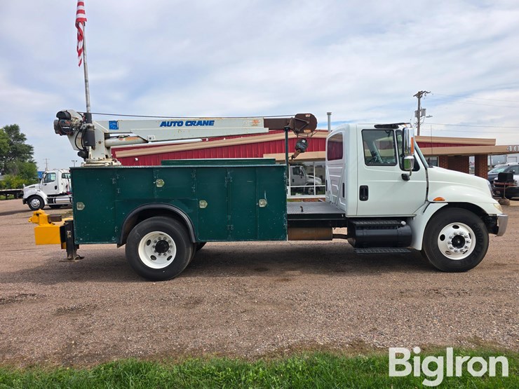 2003-international-4300-s/a-service-truck-w/auto-crane-image-4