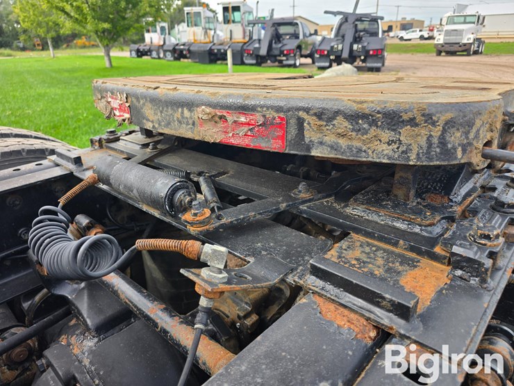 2016-international-prostar+-122-t/a-truck-tractor-image-16