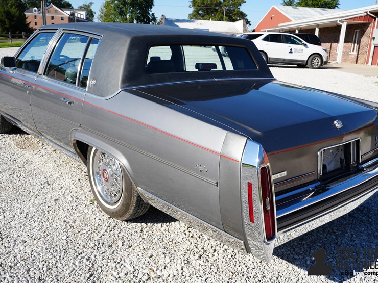 run-#38---1988-cadillac-brougham-4-door-sedan-image-18