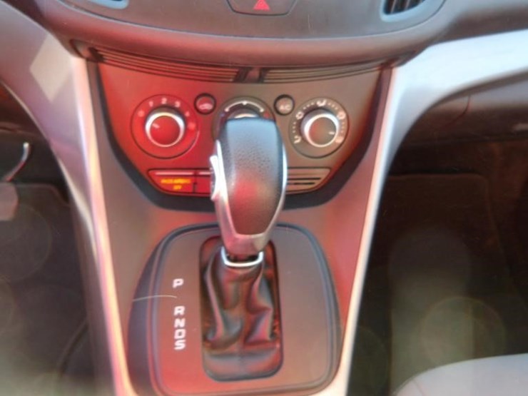 2015-ford-escape-image-20