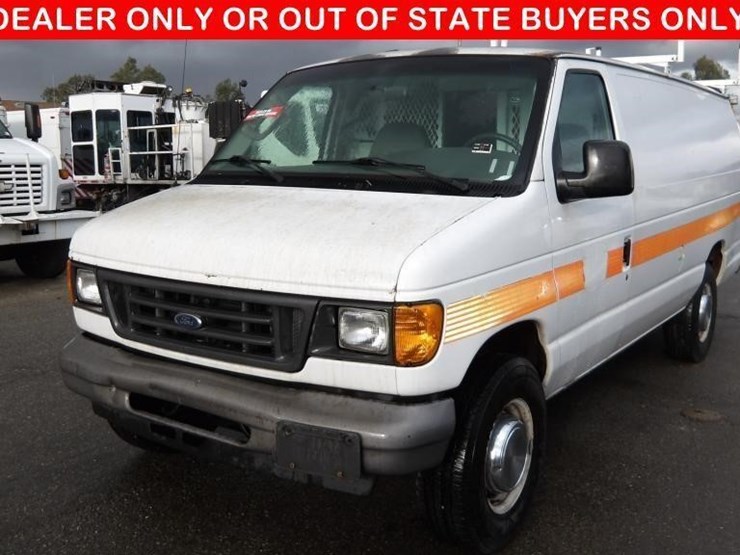 2006-ford-e350-image-1