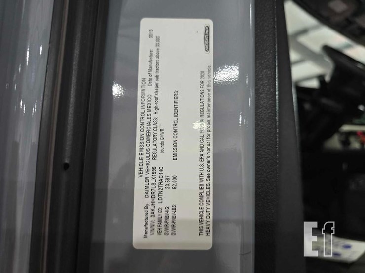 2020-freightliner-cascadia-126-image-35