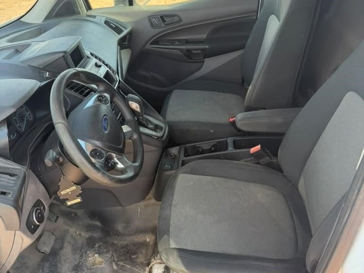 2020-ford-transit-connect-image-9