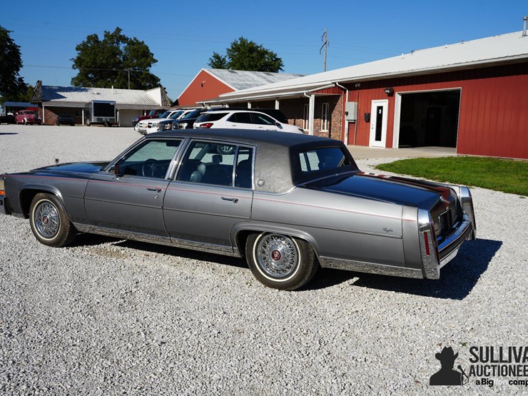 run-#38---1988-cadillac-brougham-4-door-sedan-image-7