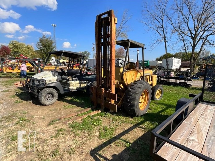 deere-380d-image-2