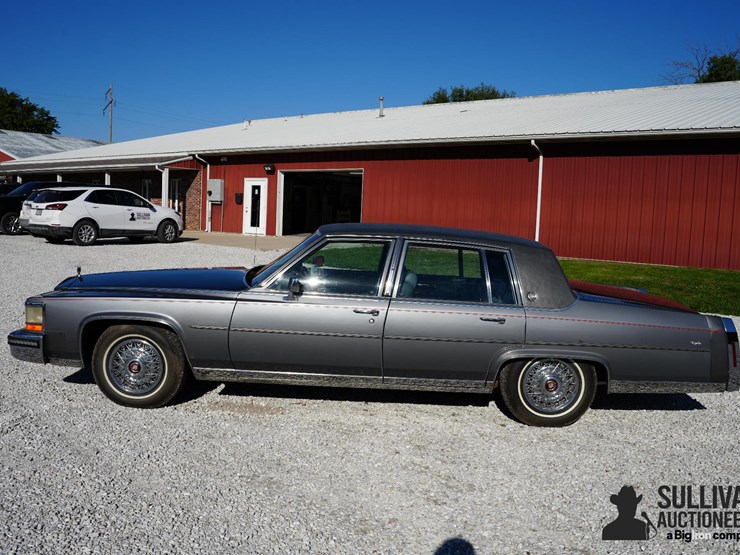 run-#38---1988-cadillac-brougham-4-door-sedan-image-8