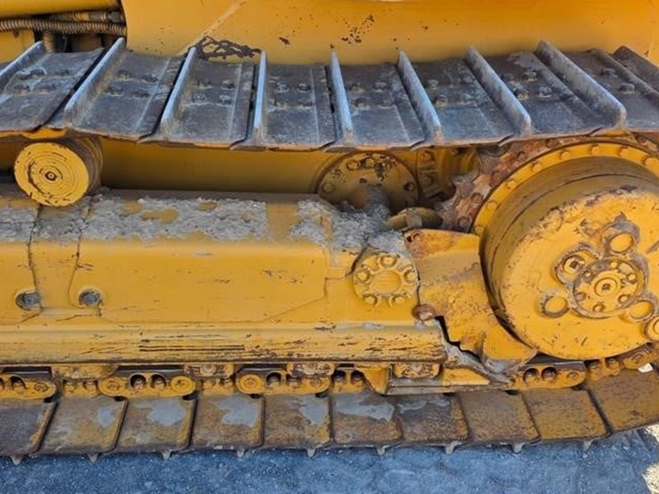 2009-caterpillar-d6k-xl-image-17