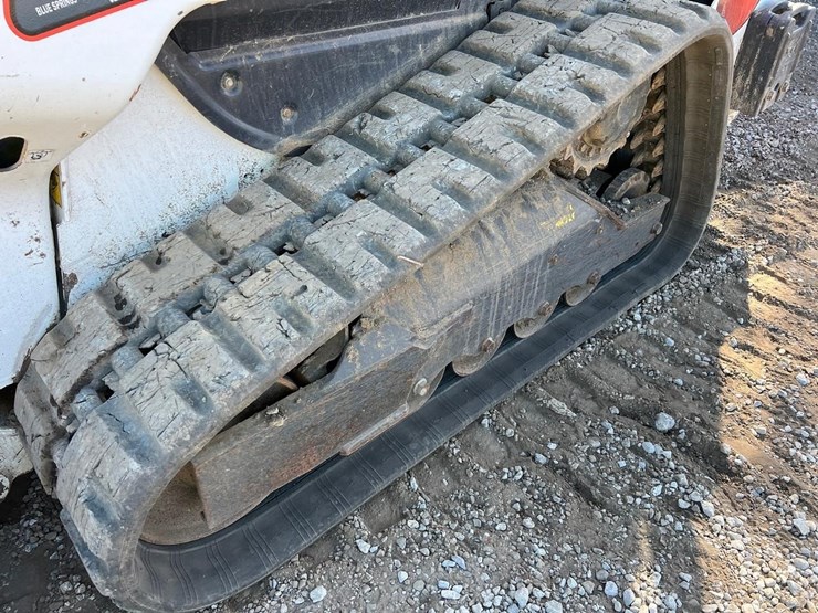 2023-bobcat-t66-skid-steer-loader-image-15