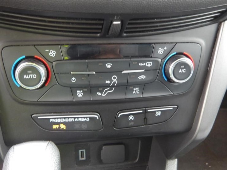 2017-ford-escape-image-22