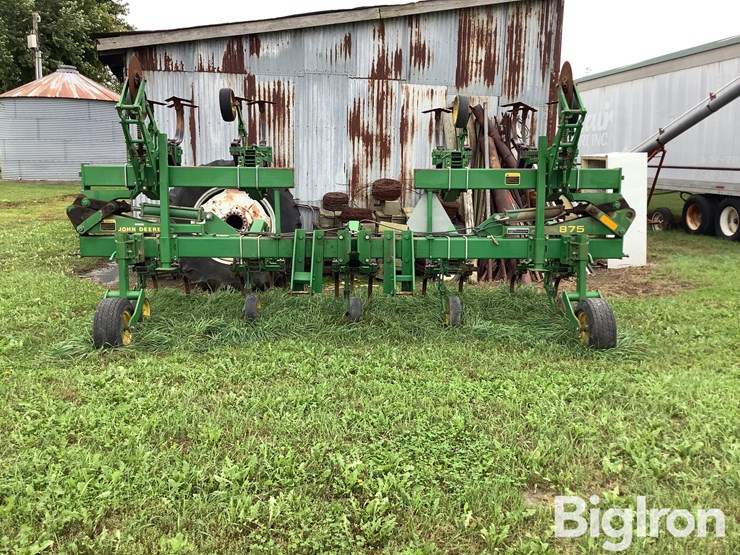 john-deere-875-8r38-rear-mount-cultivator-image-2